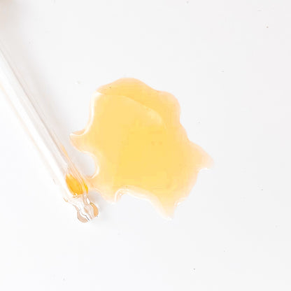 la textura del Aceite de Rosa Mosqueta Orgánico de Simple As.